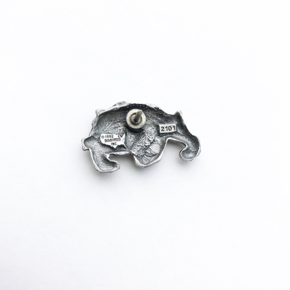 '92 Bulldog Pin - Picture 2 of 3